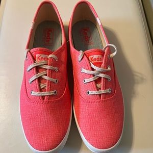 NEW! Keds Women in pink